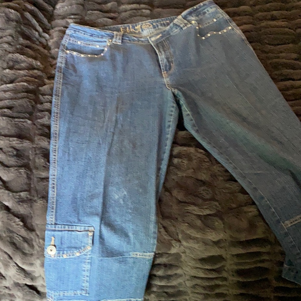Ethyl Jeans Capri with Bling. Gently adored
